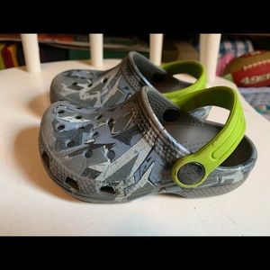 Toddler printed crocs size 7